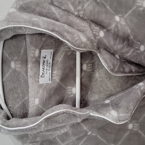 Super soft pj button up - Picture 2 of 6